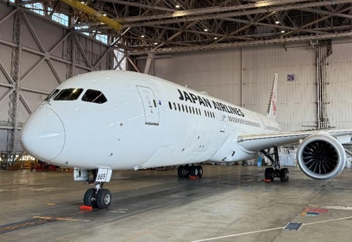 Japan Airlines takes the world’s first aircraft with large-scale riblet coating to the skies